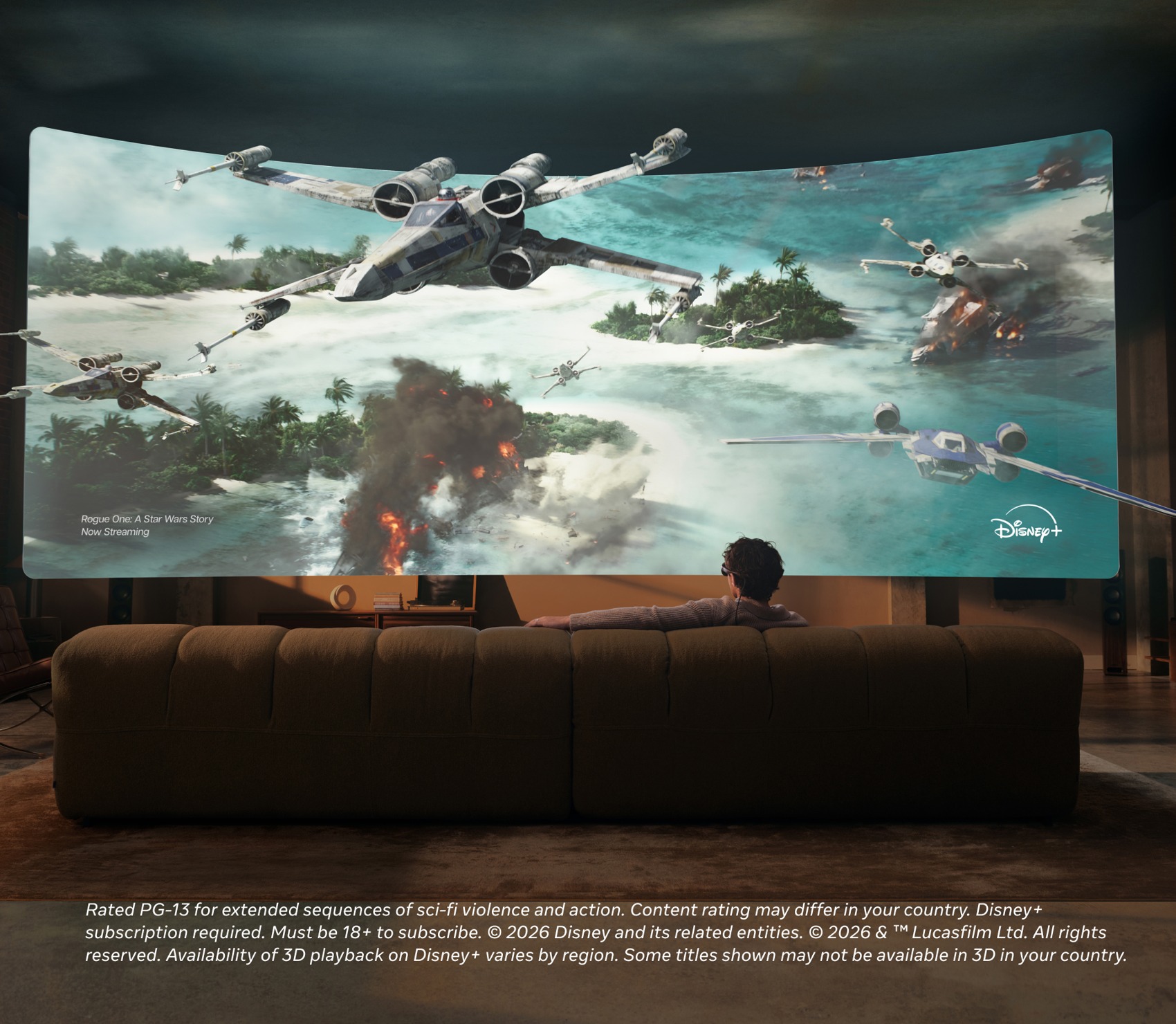 Composición promocional de una pantalla virtual de gran formato con una escena de Star Wars delante de un sofá.
